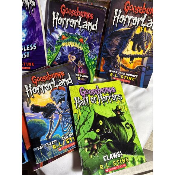Lot of 8 VTG Goosebumps Paperback Books Hall Of Horrors Horrorland by R.L. Stine - Picture 7 of 7